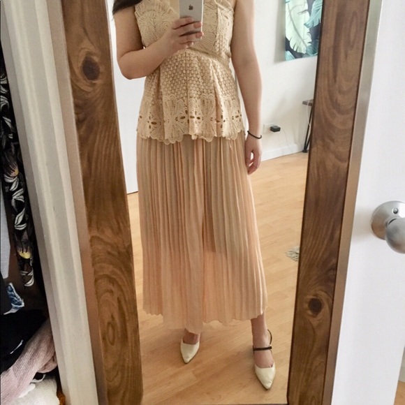 Self portrait style peplum pleated cream dress - Picture 7 of 8